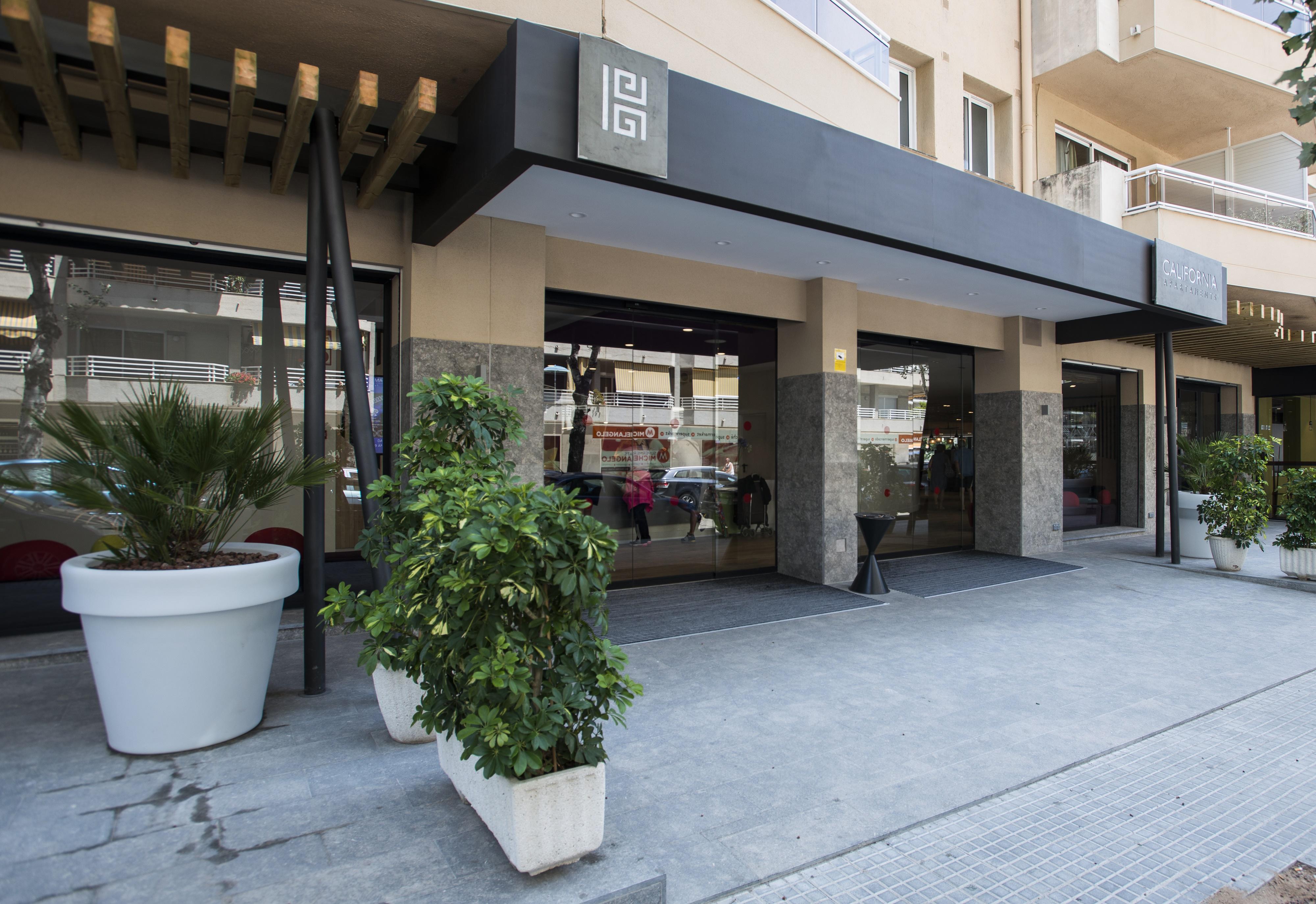 California Apartments 살루 외부 사진